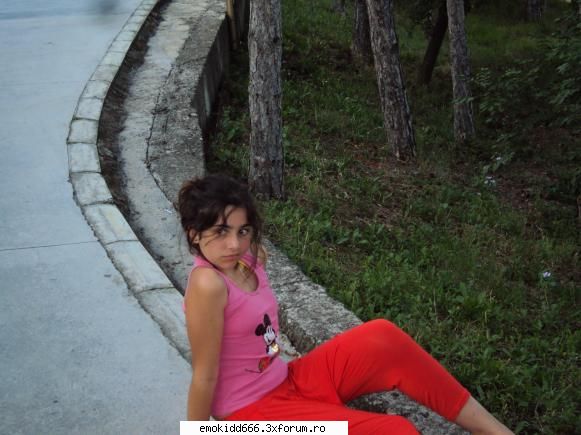 buna..
ce mai aici vorbesc despre mine ok?....asa credeam si eu`: ))
is nu iti place lipi, ei bine`